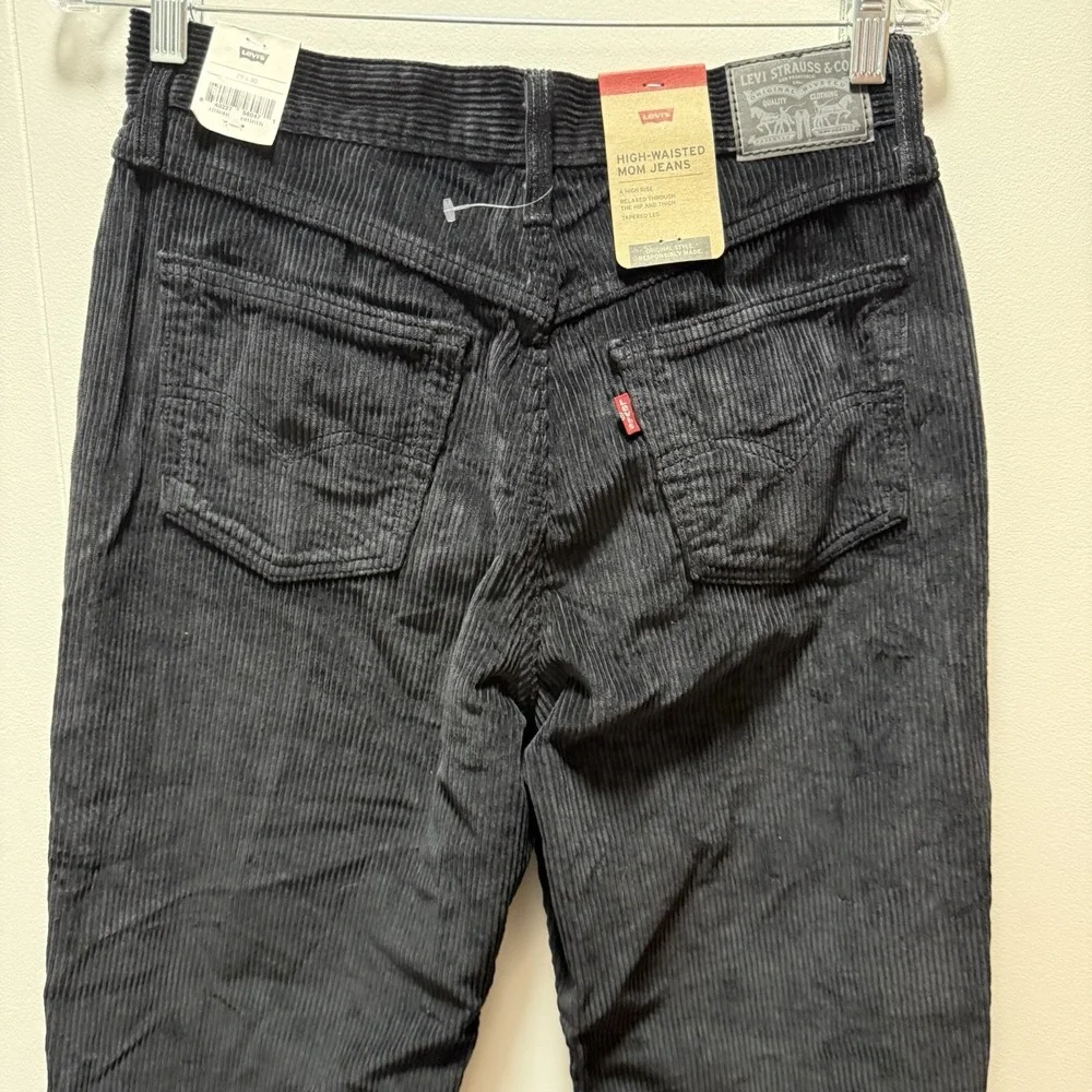 Levi's Corduroy Jeans Womens Size 29x30 Black‎ High Waisted Mom NEW WITH TAGS